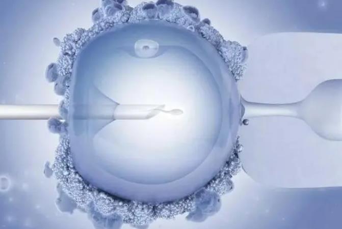 试管鲜胚移植第五天后腰酸是正常现象吗，需要去医院吗